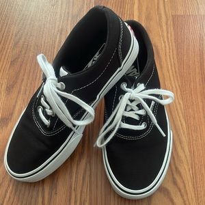 Vans “Off The Wall” 🖤